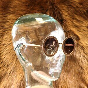 Vintage-Inspired Round Sunglasses with Embellished Bronze Frames